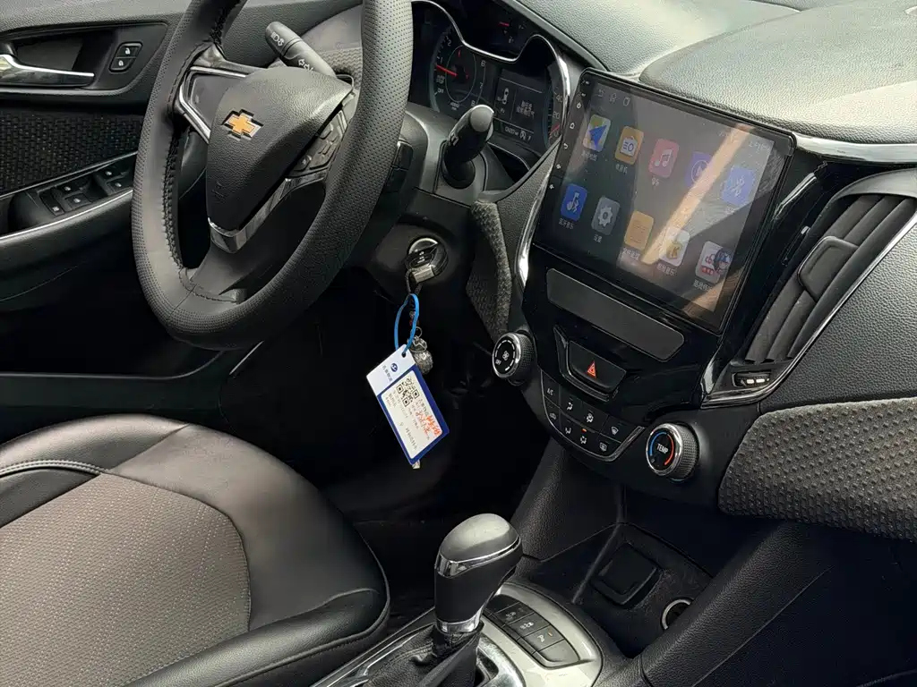 Chevrolet Cruze — миниатюра 8