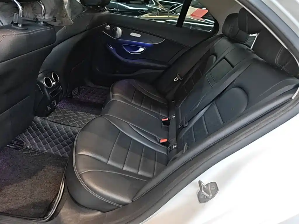 Mercedes-Benz C-Class — миниатюра 17