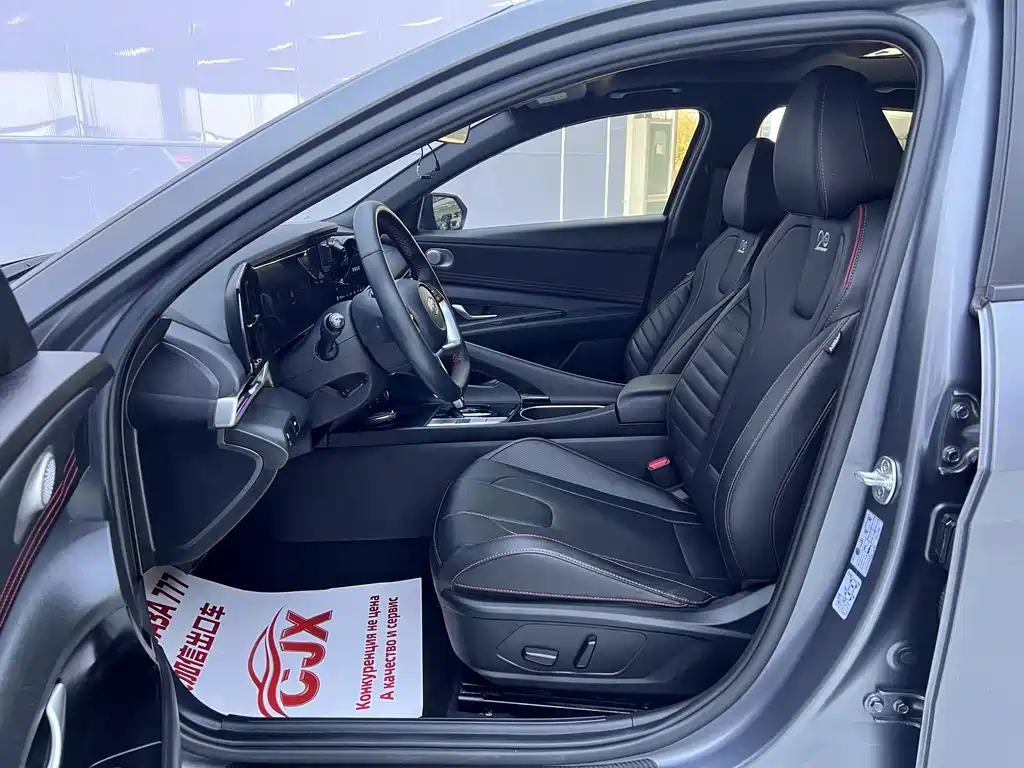 Hyundai Elantra — миниатюра 11