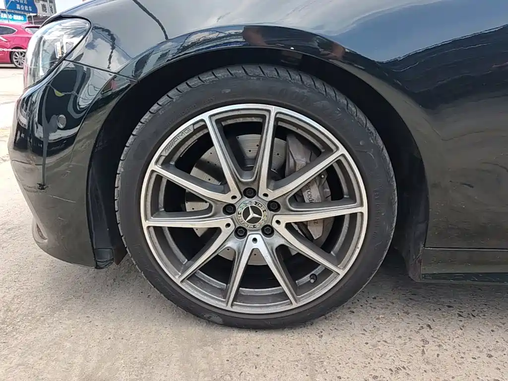Mercedes-Benz E-Class (Import) — миниатюра 23
