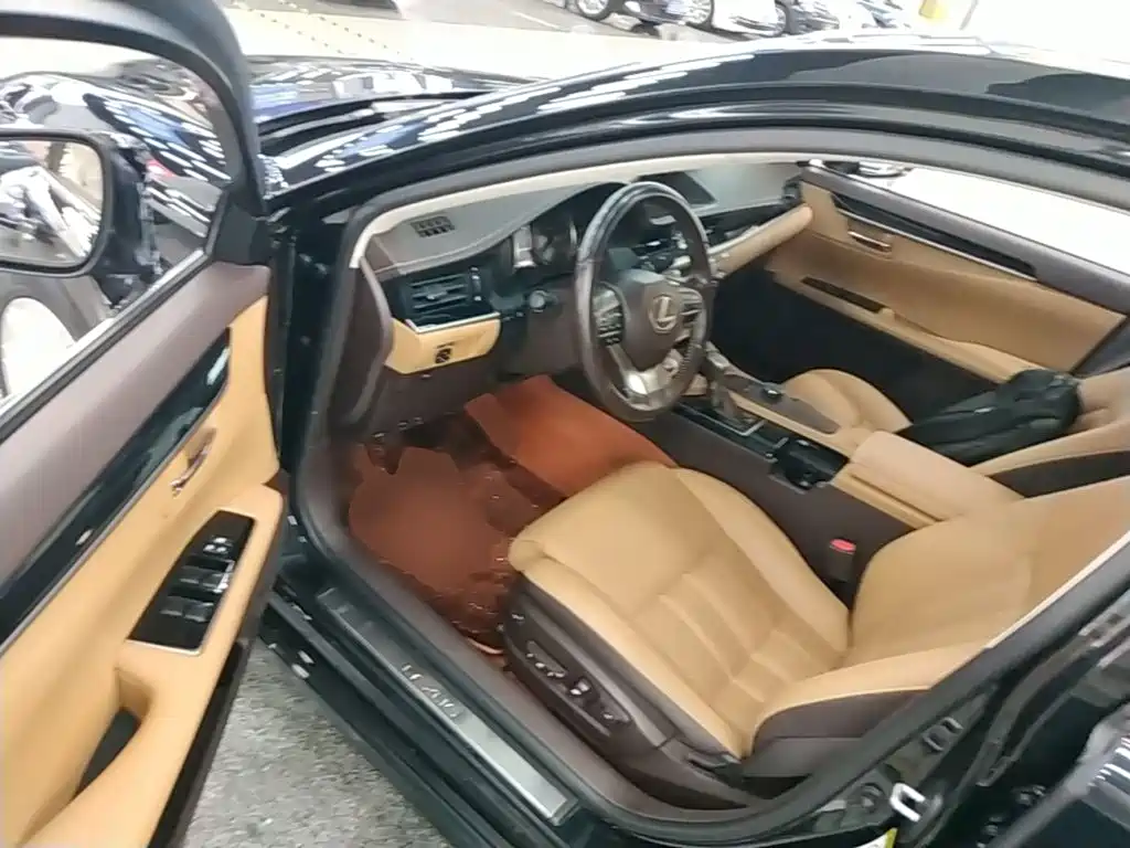 Lexus ES — миниатюра 15