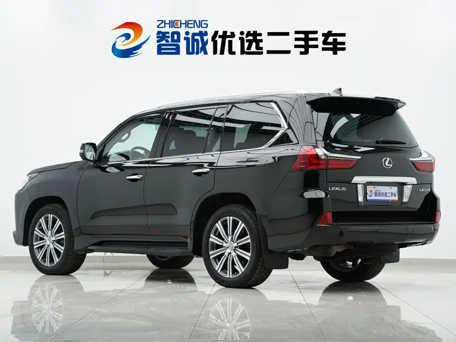 Lexus LX — миниатюра 35