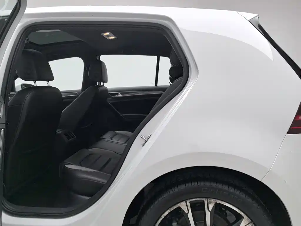 Volkswagen Golf — миниатюра 15