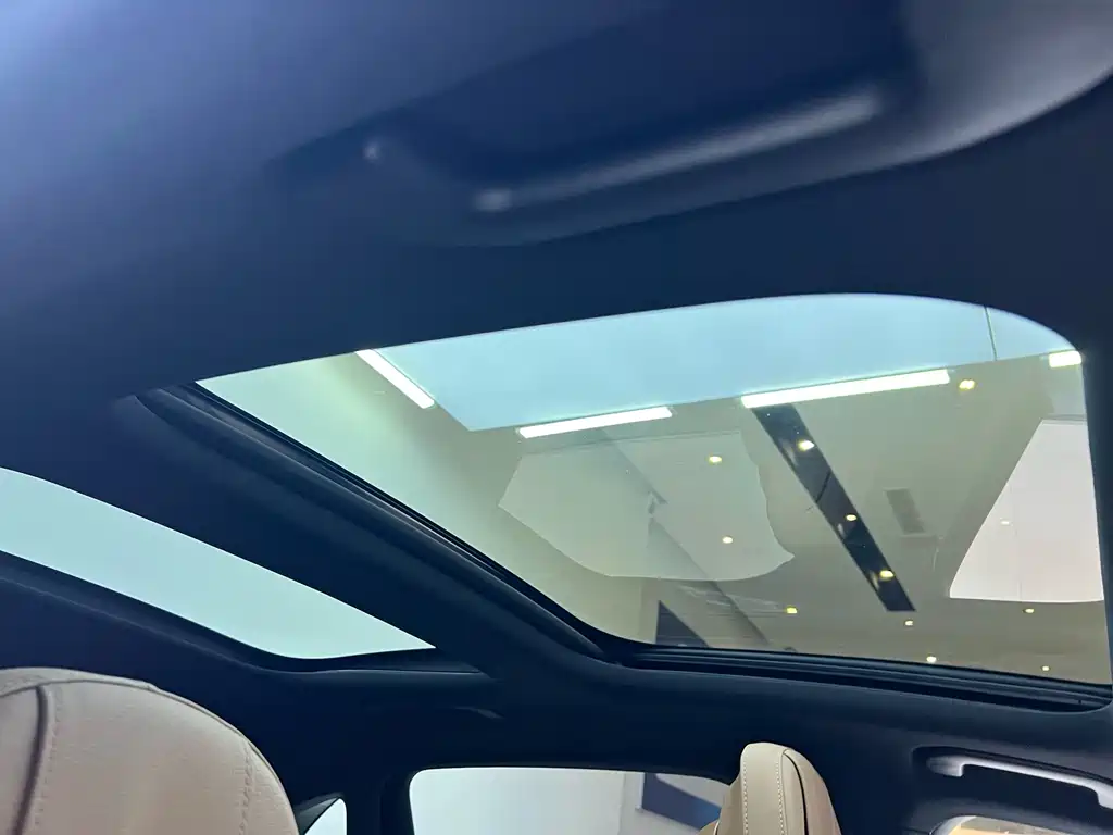 Mercedes-Benz E-Class New Energy — миниатюра 22