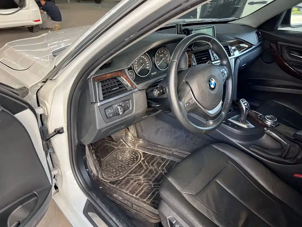 BMW 3 Series — миниатюра 4