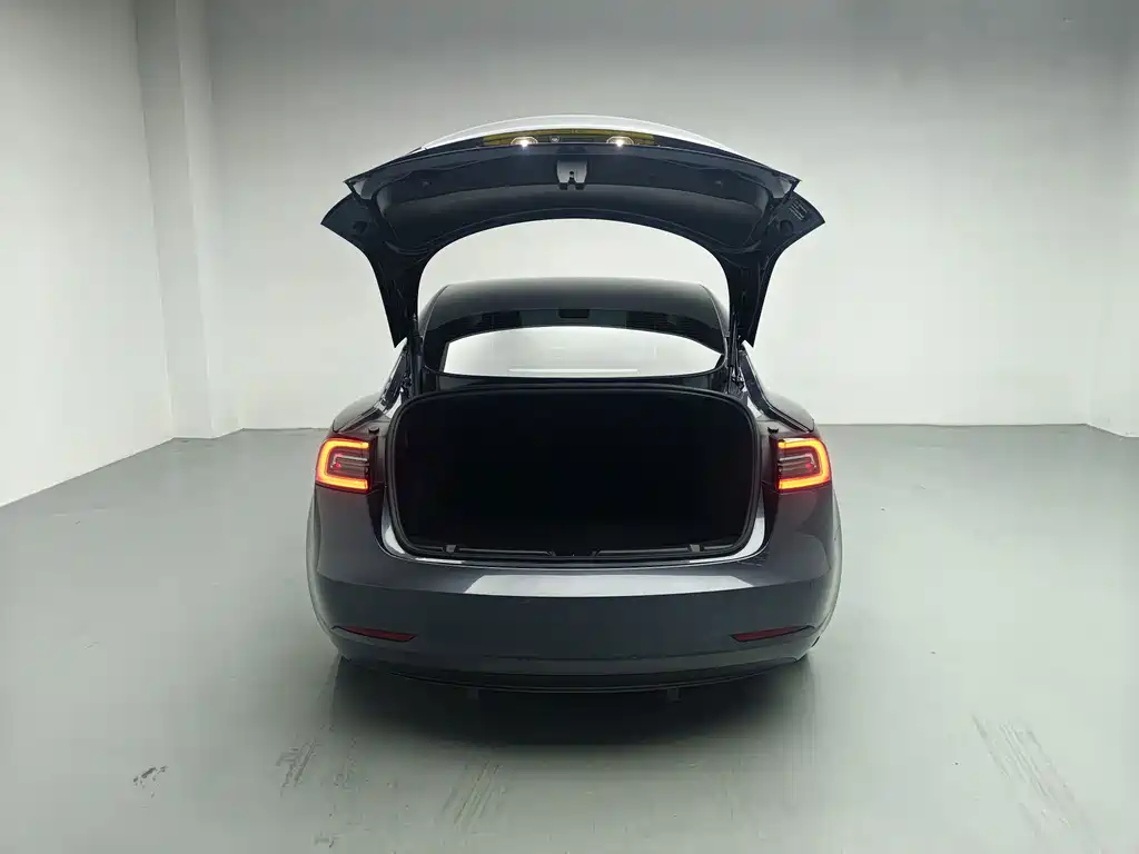 Tesla Model 3 — фотографии объявления, Фото 11