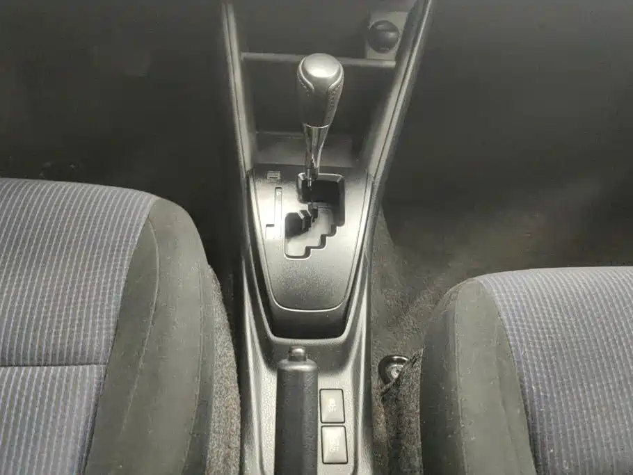 Toyota Yaris L — миниатюра 16