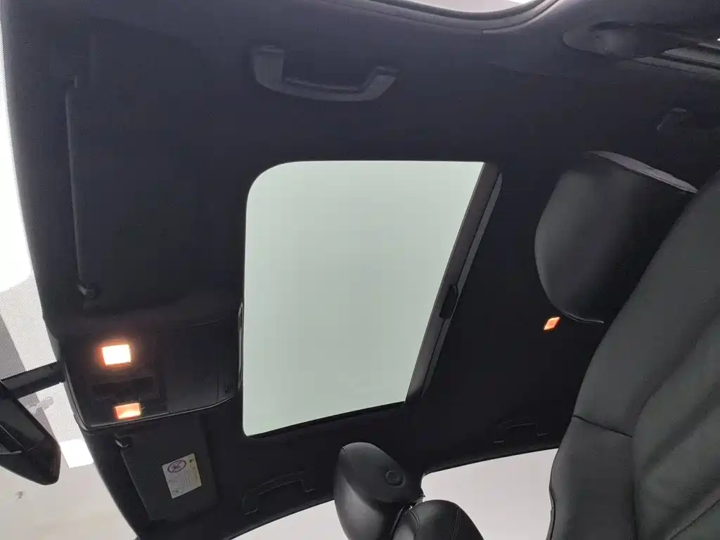 Volkswagen Golf GTI — миниатюра 14