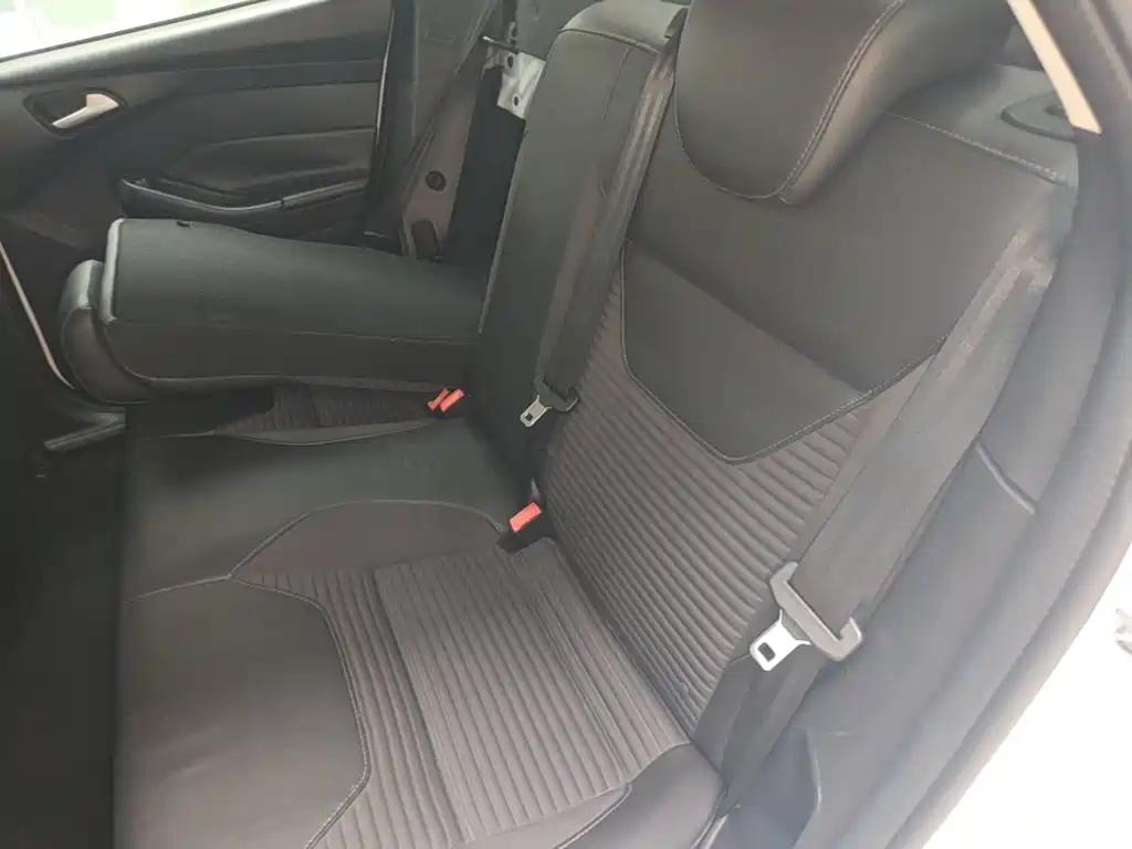 Ford Focus — миниатюра 17