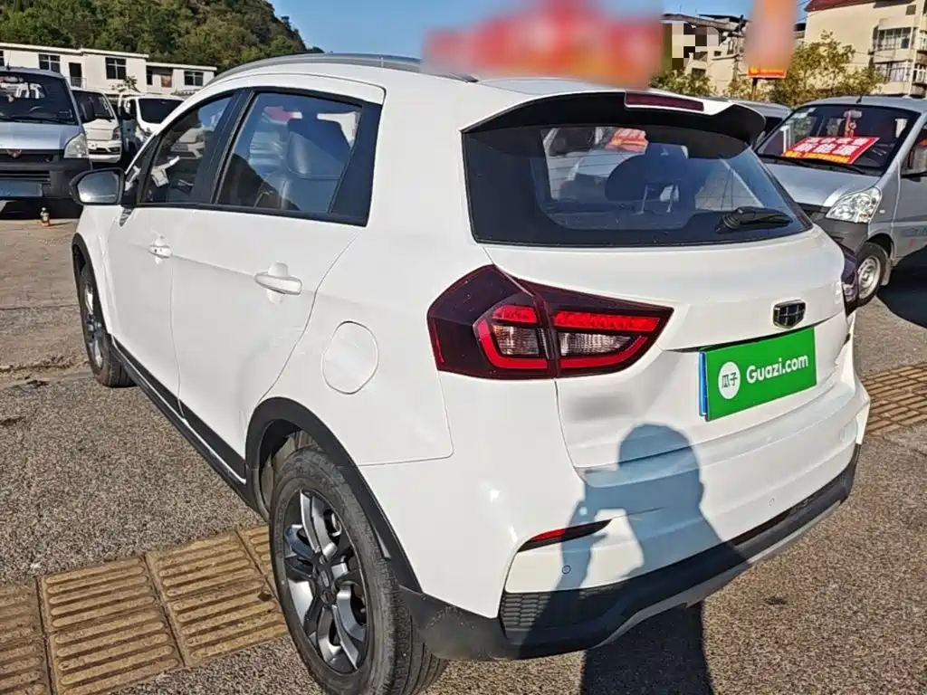 Geely Vision X3 — миниатюра 5