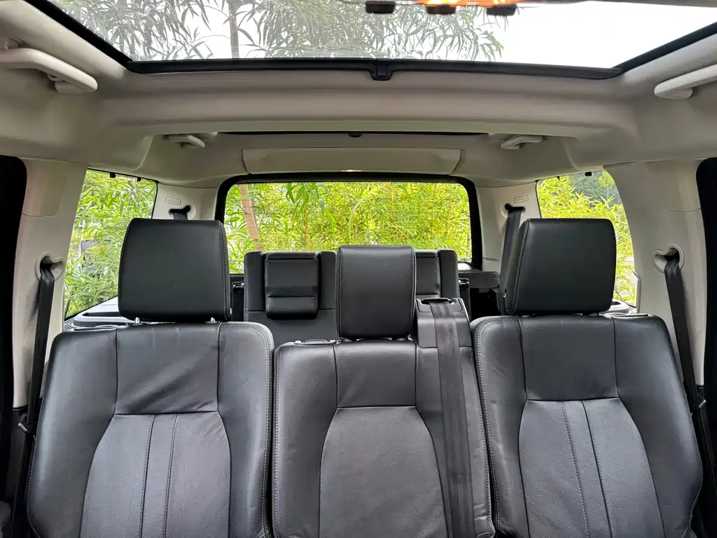 Land Rover Discovery — миниатюра 10