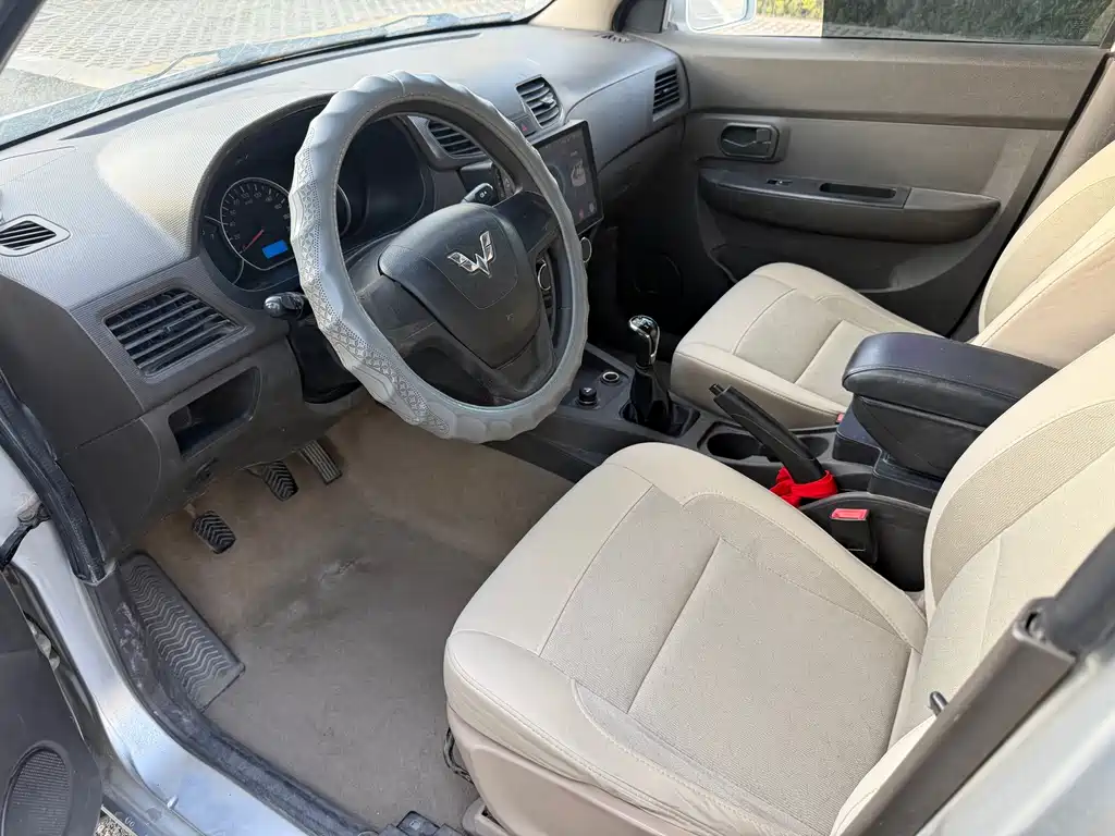 Wuling Hongguang — миниатюра 9