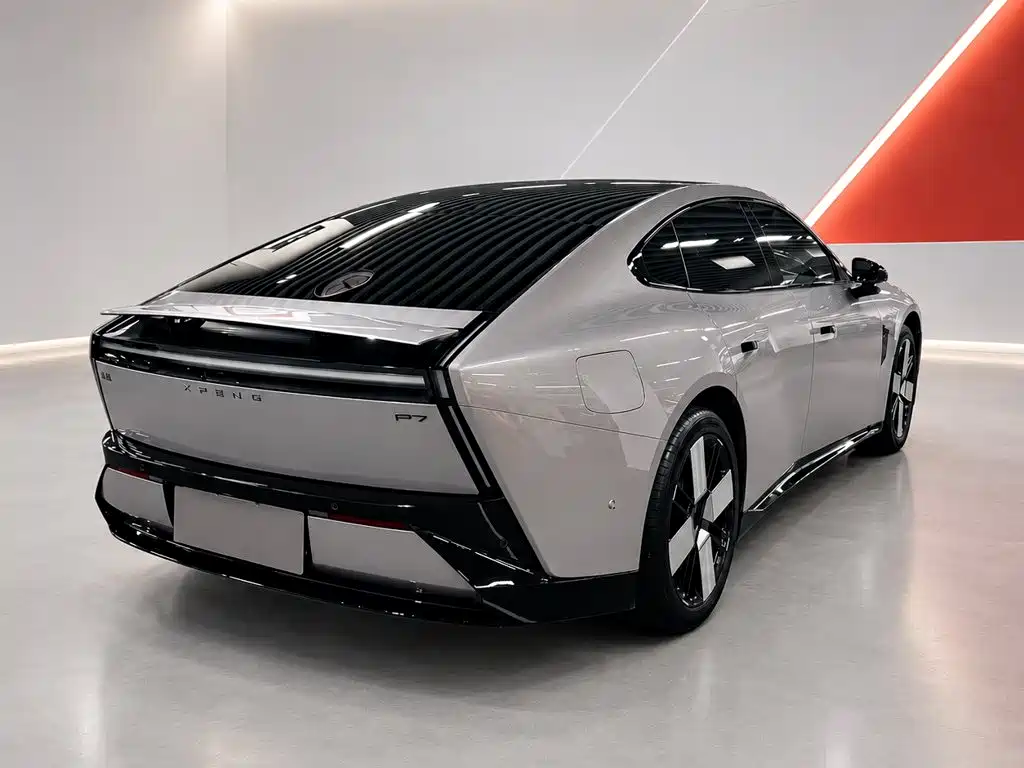 XPeng P7 — миниатюра 6