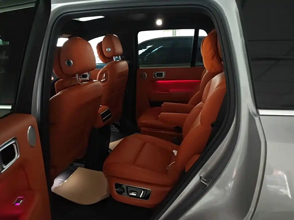 Li Auto Li L8 — миниатюра 17