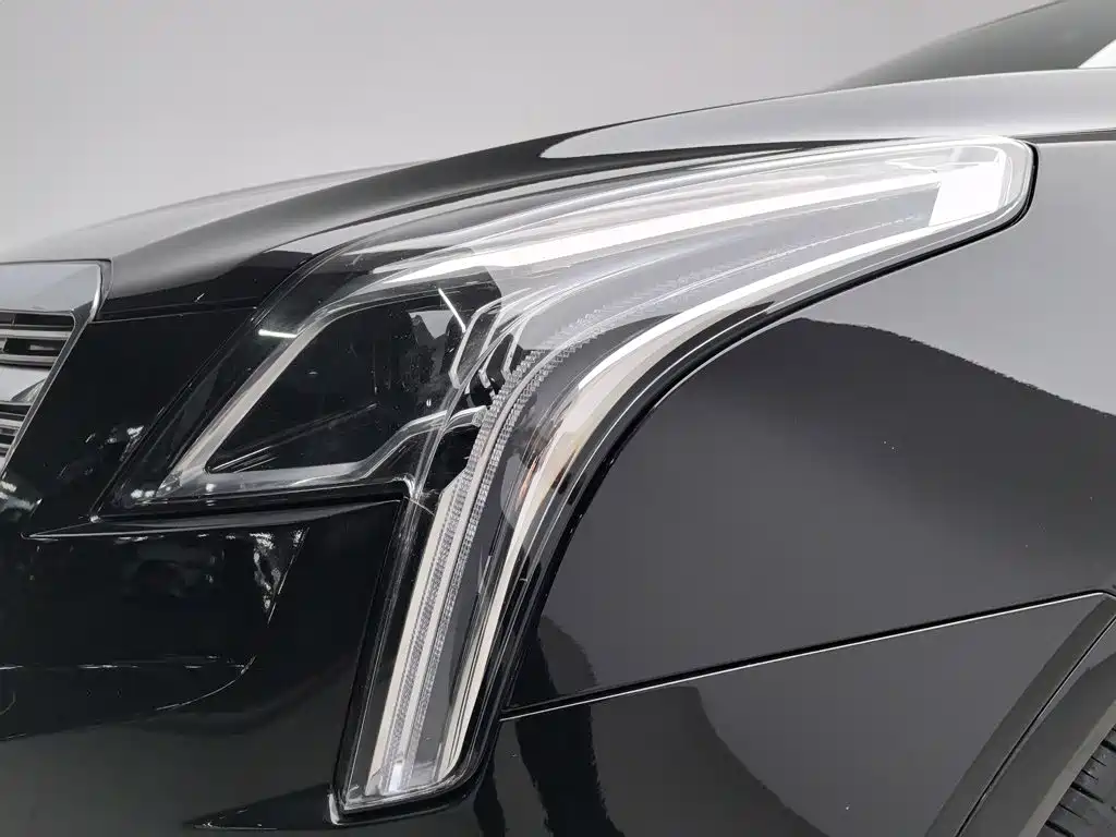 Cadillac XT5 — миниатюра 7