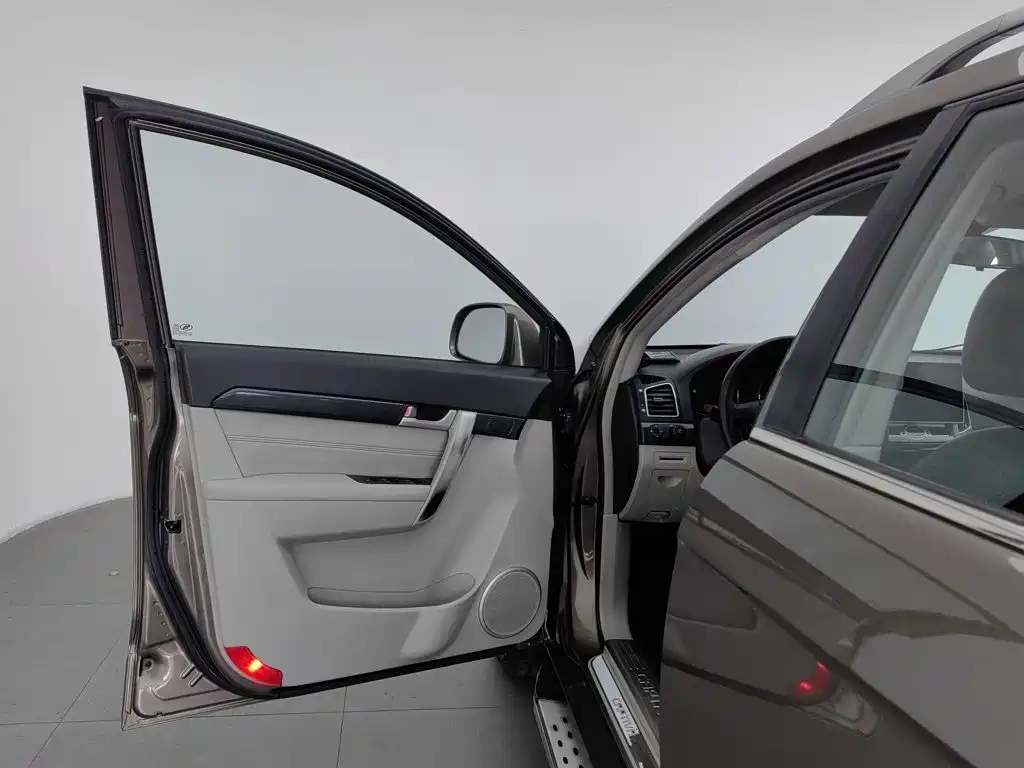 Chevrolet Captiva — миниатюра 8