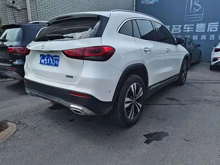 Mercedes-Benz GLA — миниатюра 8