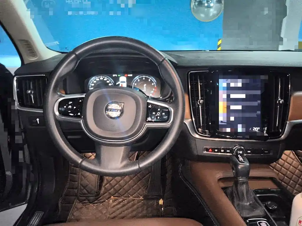 Volvo S90 — миниатюра 7