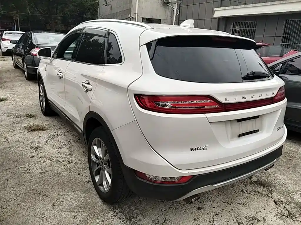 Lincoln MKC — миниатюра 5