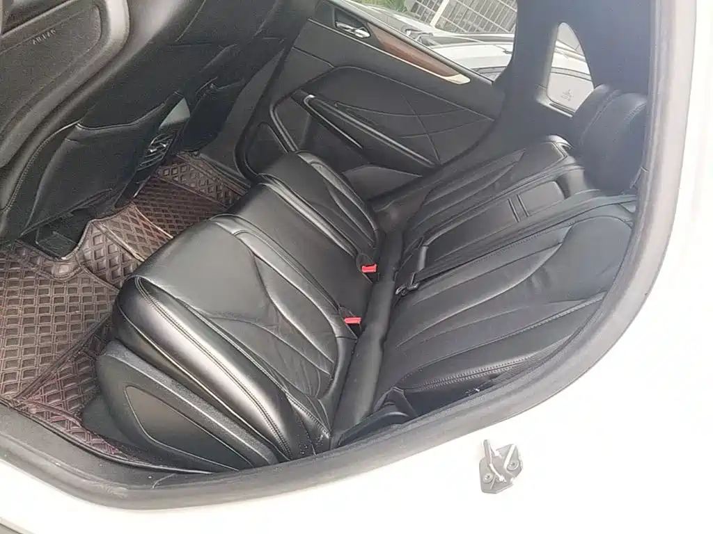 Lincoln MKC — миниатюра 17