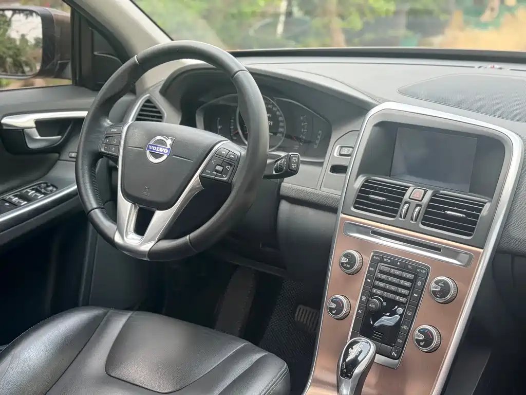 Volvo XC60 — миниатюра 12