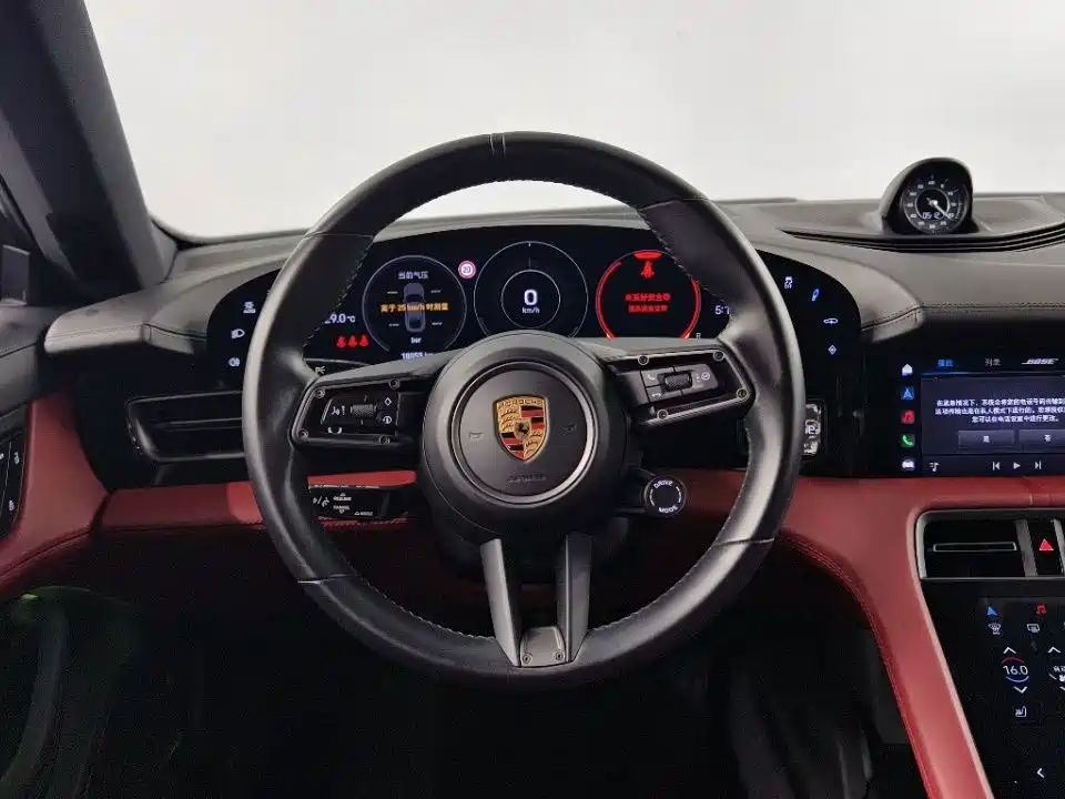 Porsche Taycan — миниатюра 11