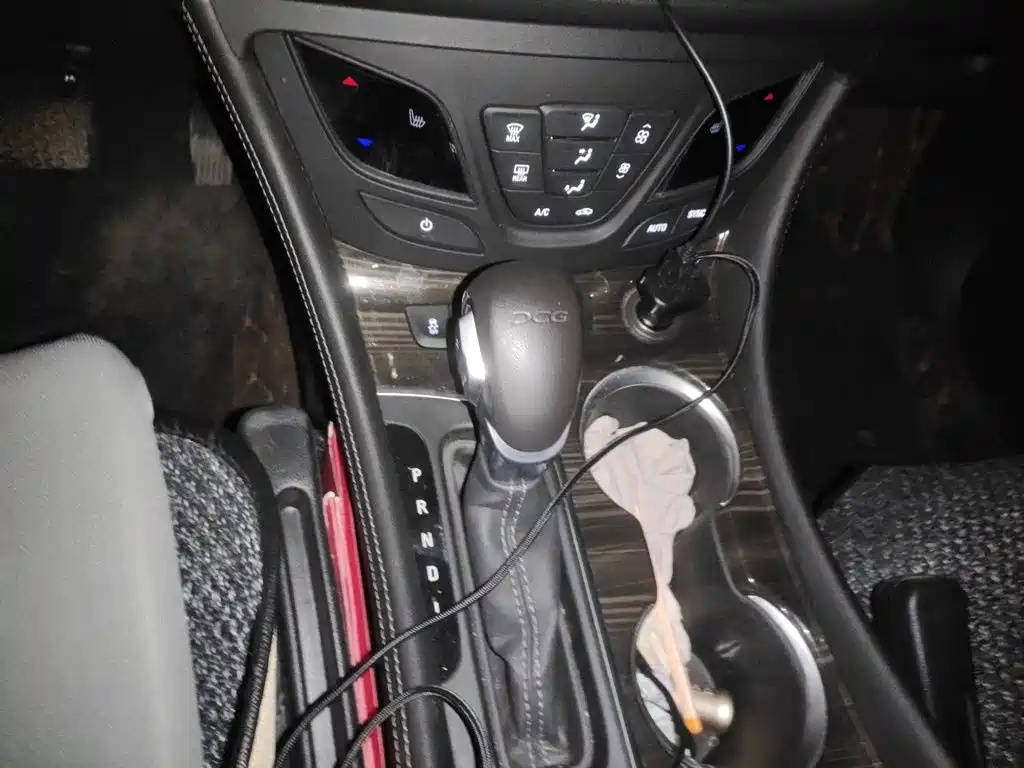 Buick Envision Plus — миниатюра 10