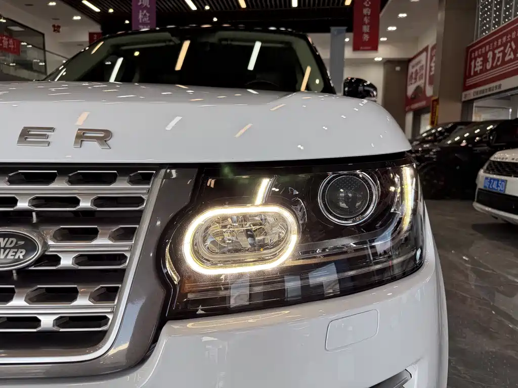 Land Rover Range Rover — миниатюра 4