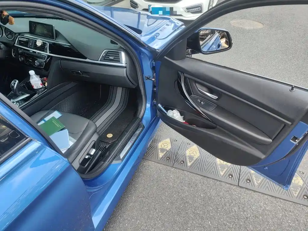 BMW 3 Series — миниатюра 18