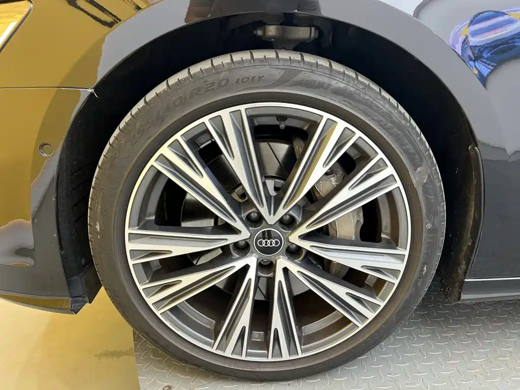 Audi A6L — миниатюра 10