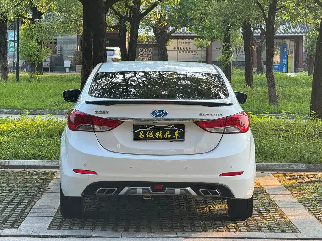 Hyundai Elantra Langdong — миниатюра 13