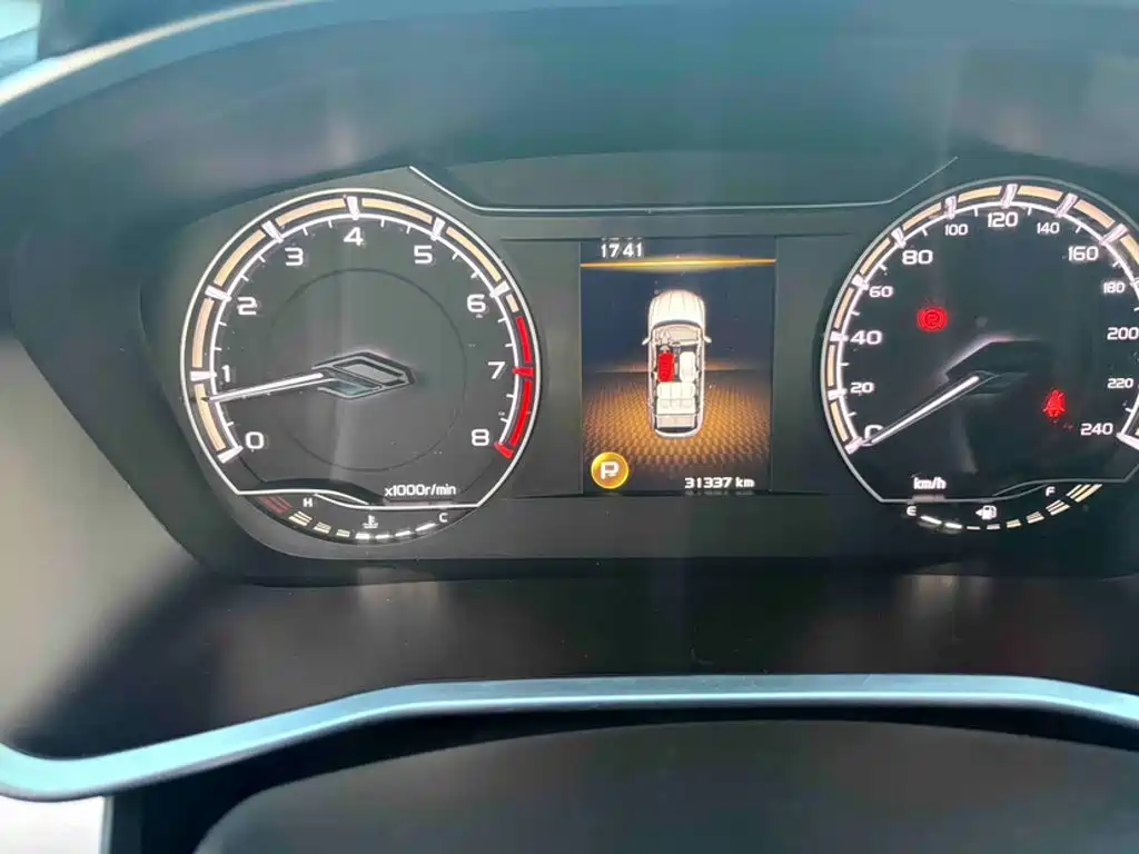 Geely Binyue — миниатюра 4
