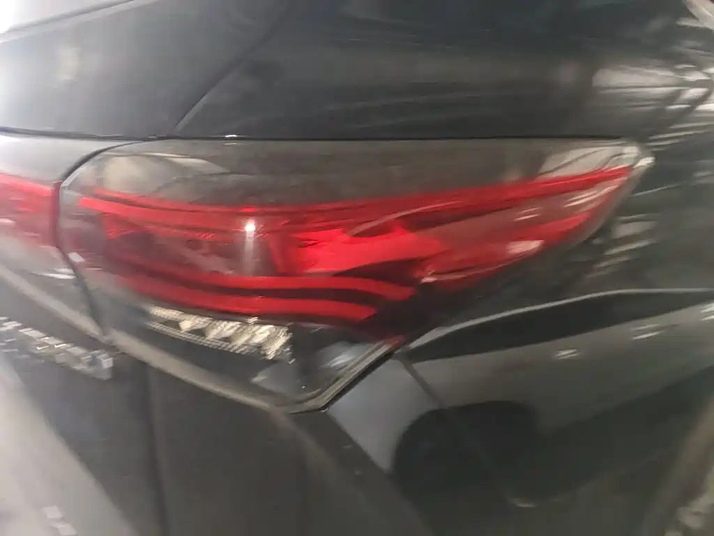Toyota Highlander — миниатюра 8