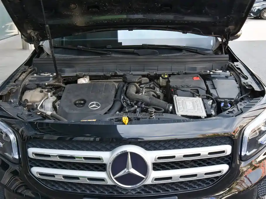Mercedes-Benz GLB — миниатюра 8