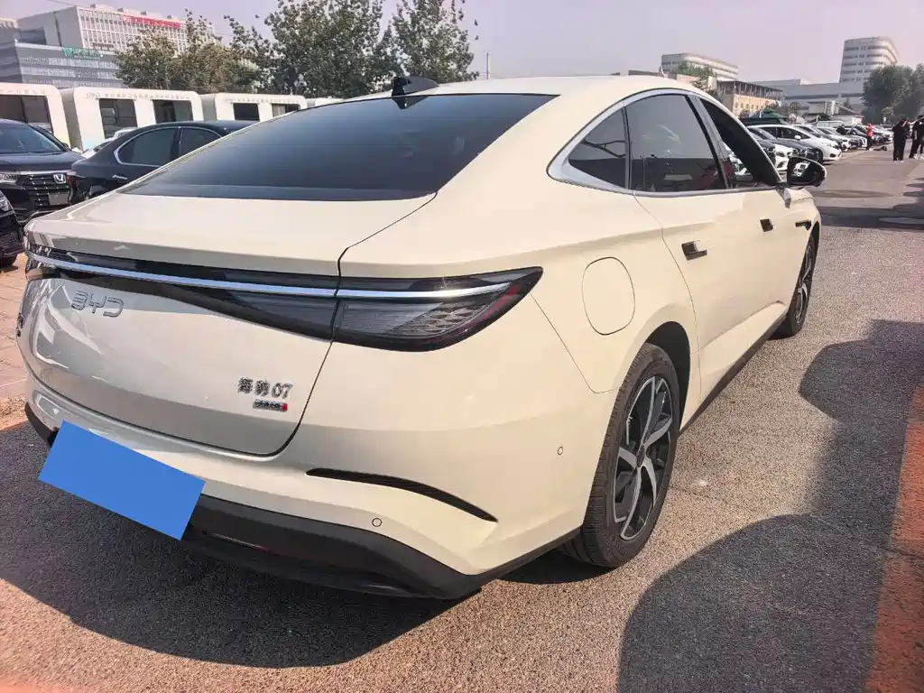 BYD Seal 07 DM-i — миниатюра 5