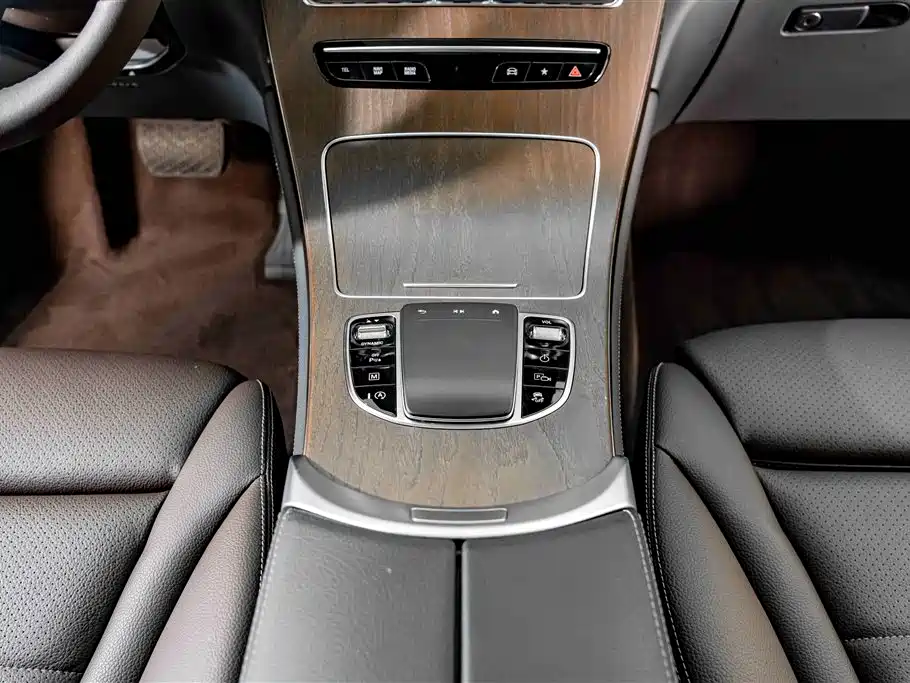 Mercedes-Benz GLC — миниатюра 12