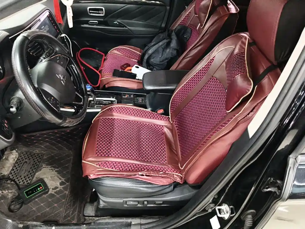 Mitsubishi Outlander — миниатюра 15