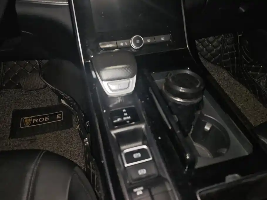 Roewe RX5 MAX — миниатюра 16