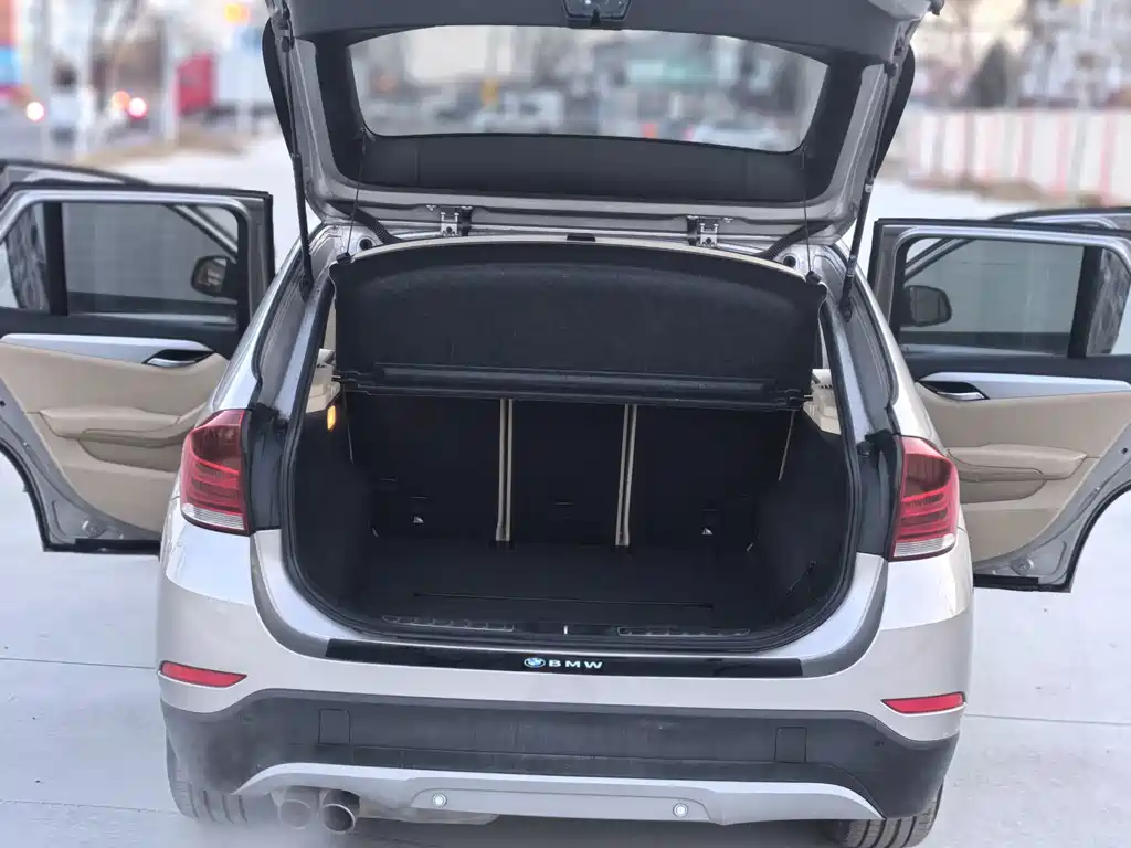 BMW X1 — миниатюра 10