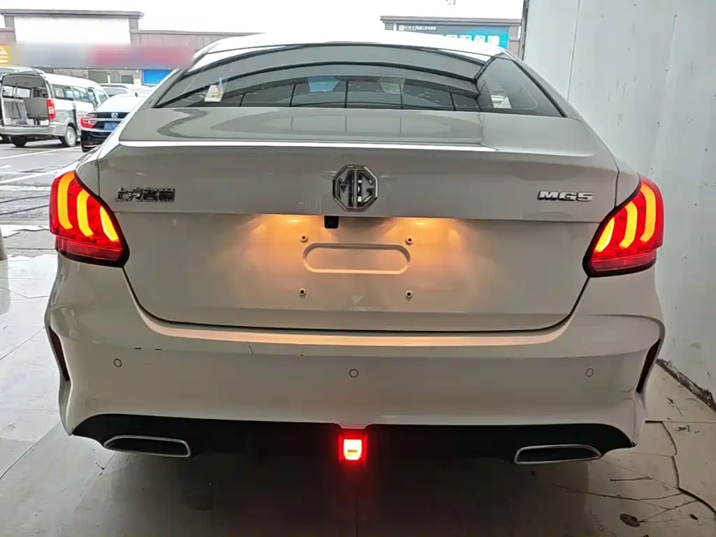 MG MG5 — миниатюра 6