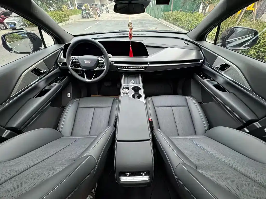 Cadillac XT5 — миниатюра 6