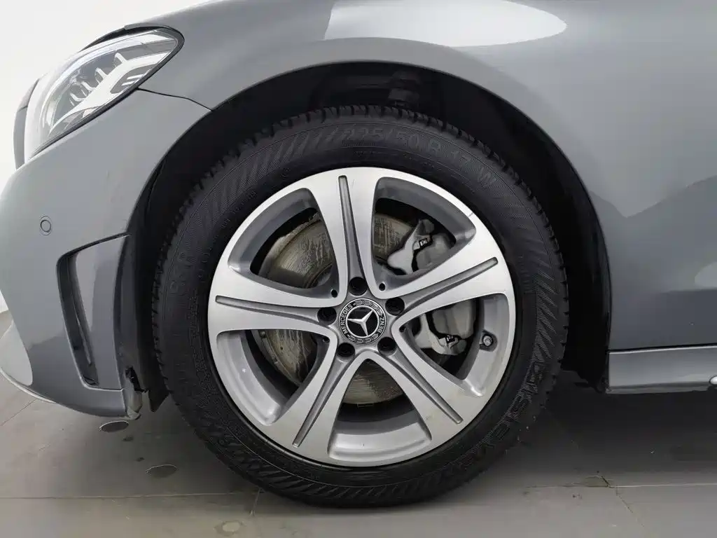 Mercedes-Benz C-Class — миниатюра 17