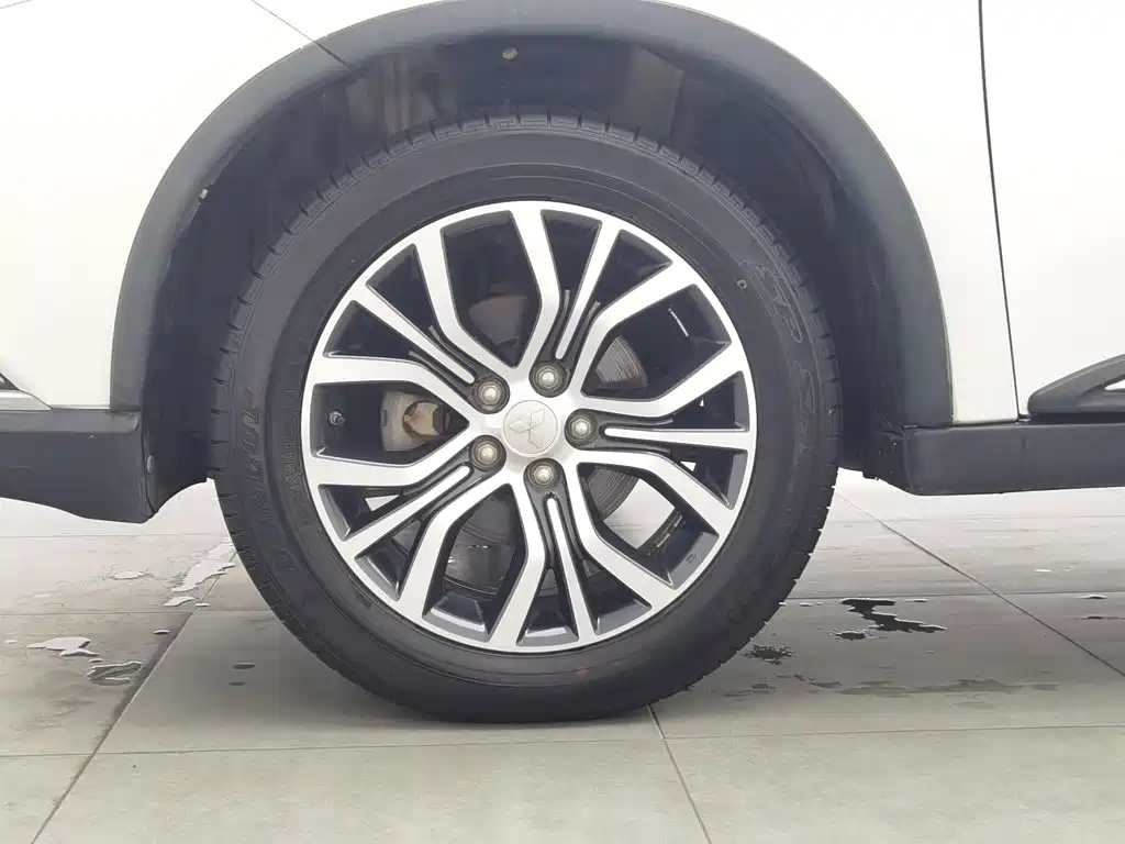 Mitsubishi Outlander — миниатюра 17