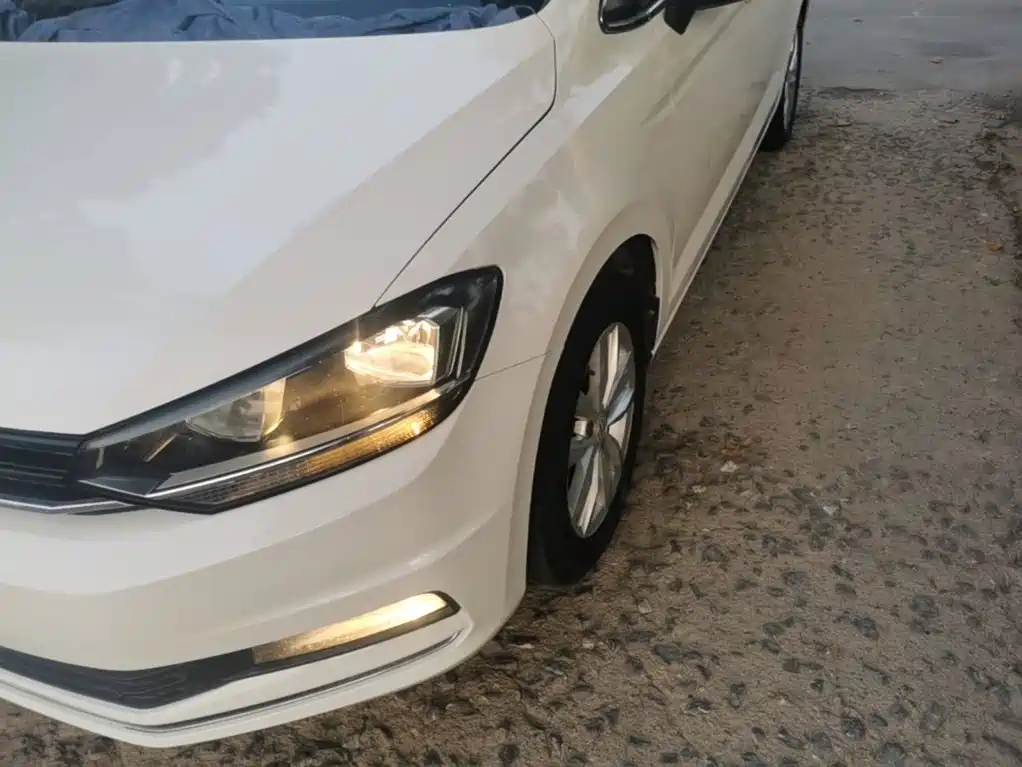 Volkswagen Touran — миниатюра 24