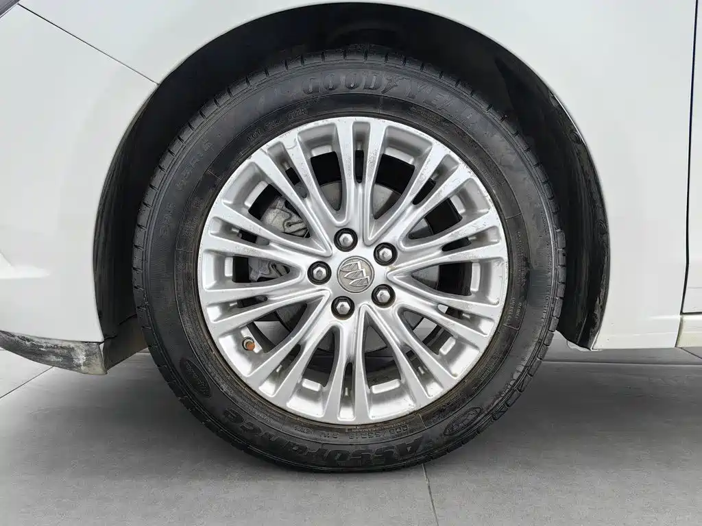 Buick Excelle — миниатюра 17