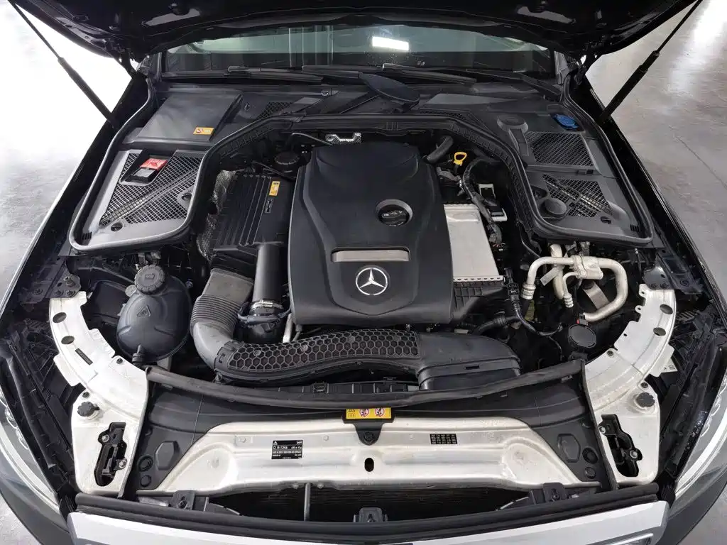 Mercedes-Benz C-Class — миниатюра 6
