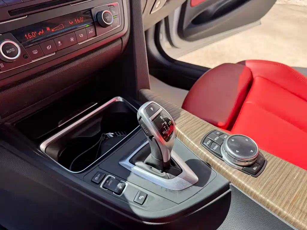 BMW 3 Series GT — миниатюра 11