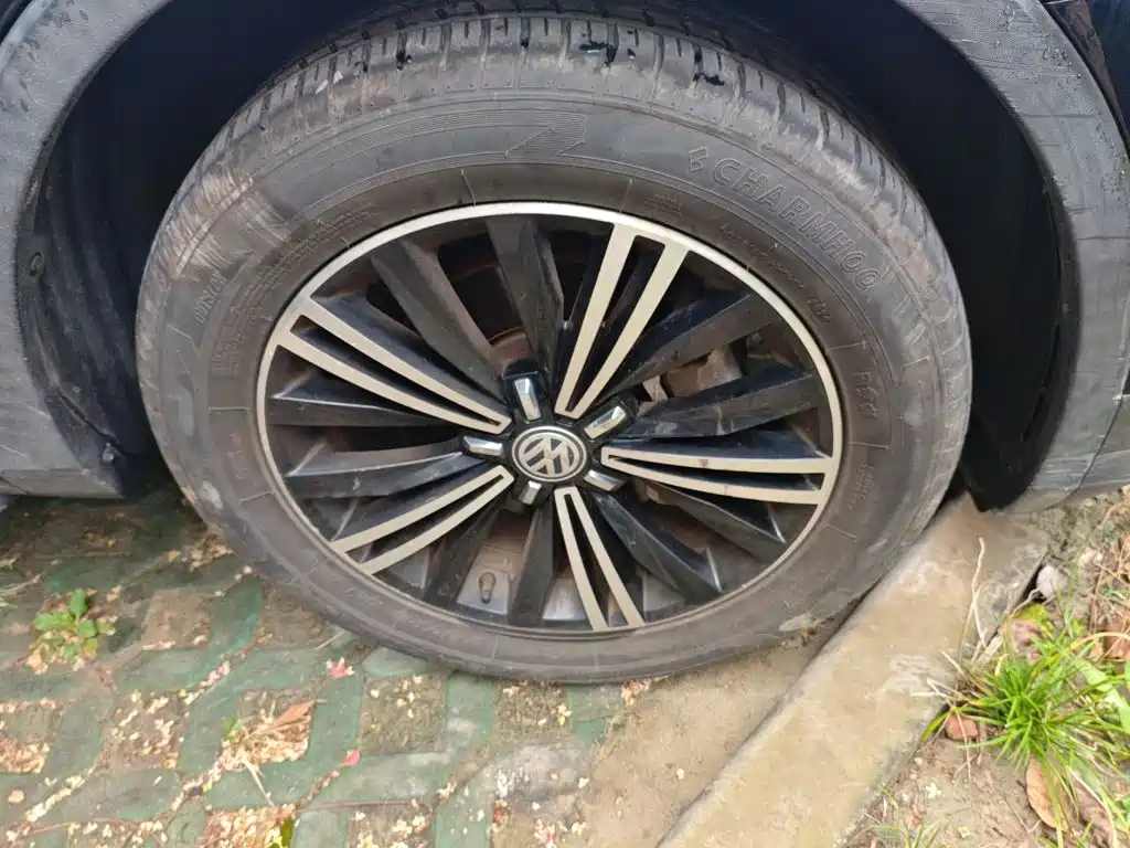 Volkswagen Tiguan L — миниатюра 25