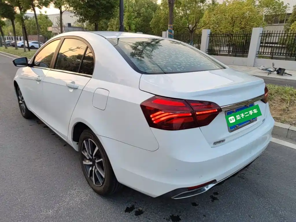Geely Emgrand — миниатюра 5
