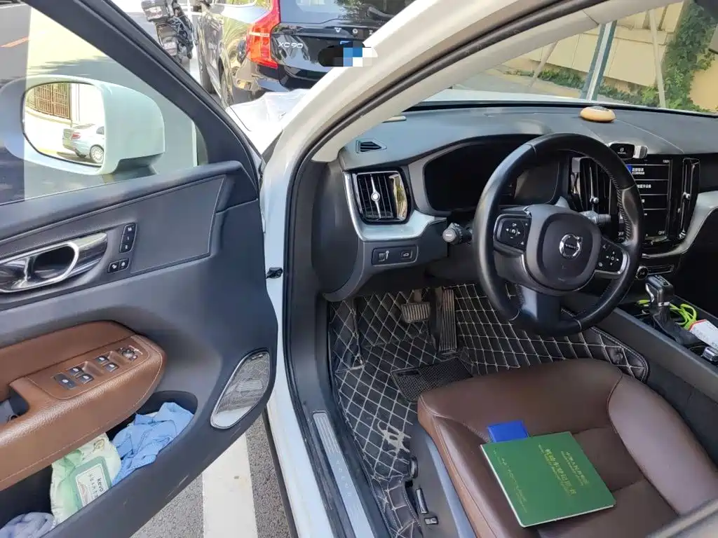 Volvo XC60 — миниатюра 14